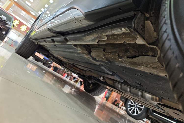 Used Subaru Forester 2024 2.5i AWD Flagship Edition EyeSight Left Side Sill
