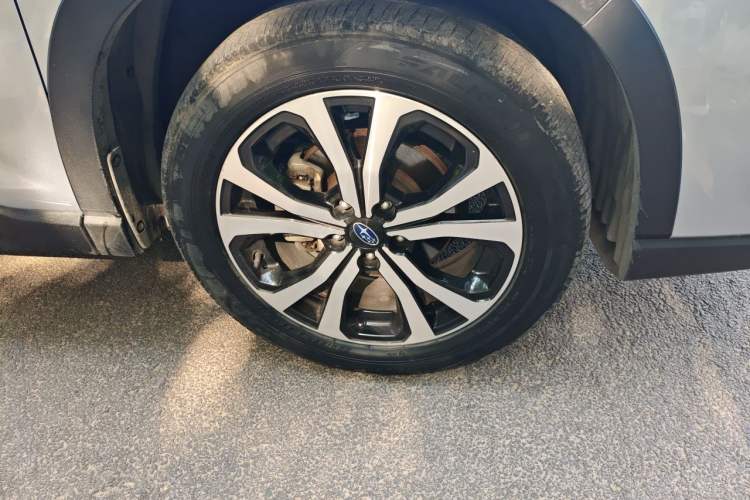 Used Subaru Forester 2024 2.5i AWD Premium Edition EyeSight Right Front Wheel Hub