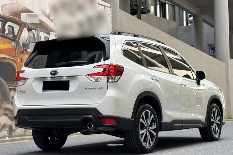 Used Subaru Forester 2024 2.5i AWD Premium Edition EyeSight Exterior 2