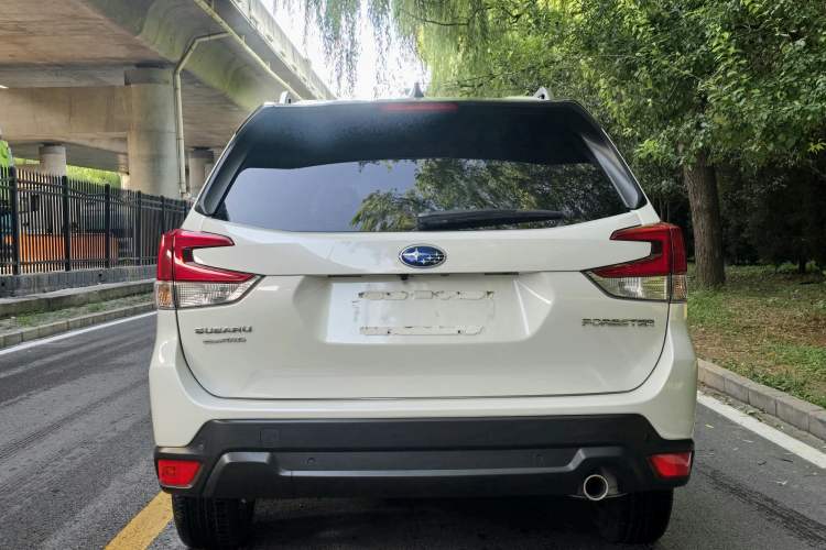 Used Subaru Forester 2024 2.5i AWD Premium Edition EyeSight Exterior 5
