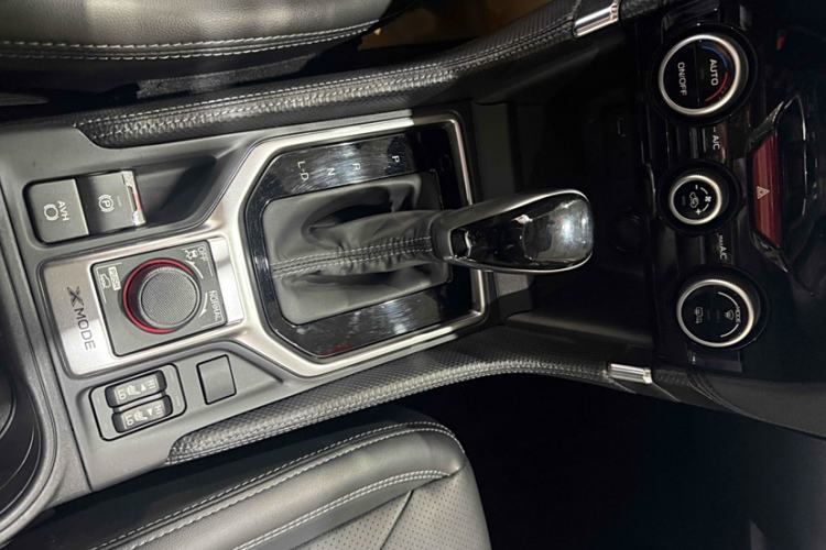 Used Subaru Forester 2024 2.5i AWD Premium Edition EyeSight Gear Lever