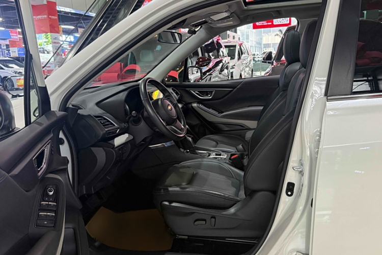 Used Subaru Forester 2024 2.5i AWD Premium Edition EyeSight Interior 1
