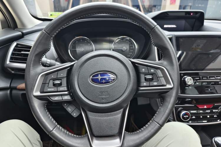 Used Subaru Forester 2024 2.5i AWD Flagship Edition EyeSight Interior 2