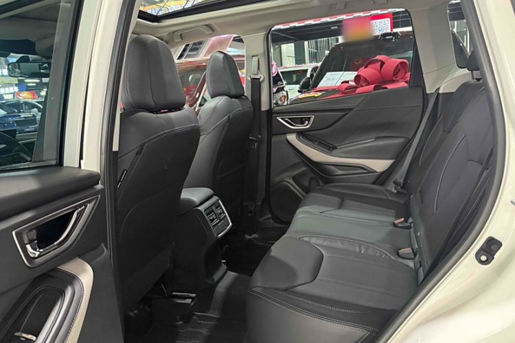 Used Subaru Forester 2024 2.5i AWD Premium Edition EyeSight Interior 2