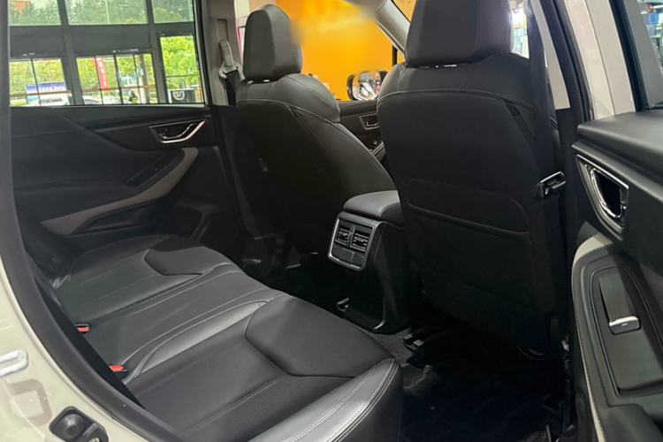 Used Subaru Forester 2024 2.5i AWD Premium Edition EyeSight Interior 3