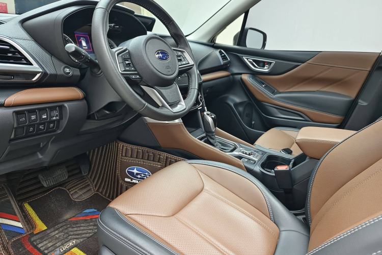 Used Subaru Forester 2024 2.5i AWD Flagship Edition EyeSight Interior 5