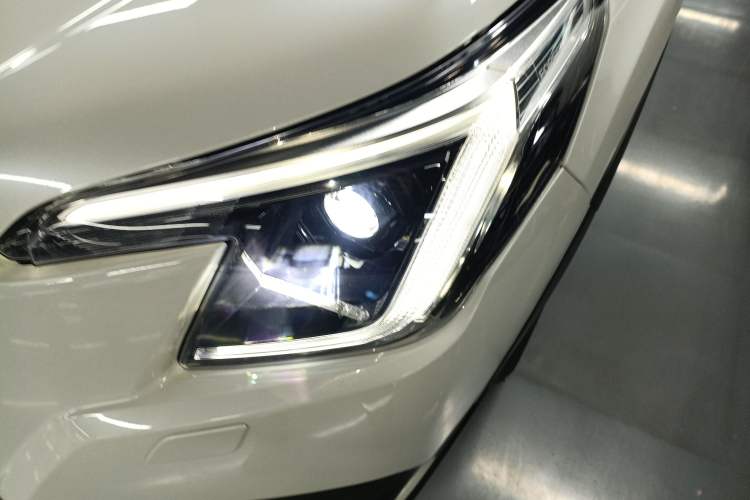 Used Subaru Forester 2024 2.5i AWD Premium Edition EyeSight Left Front Headlight