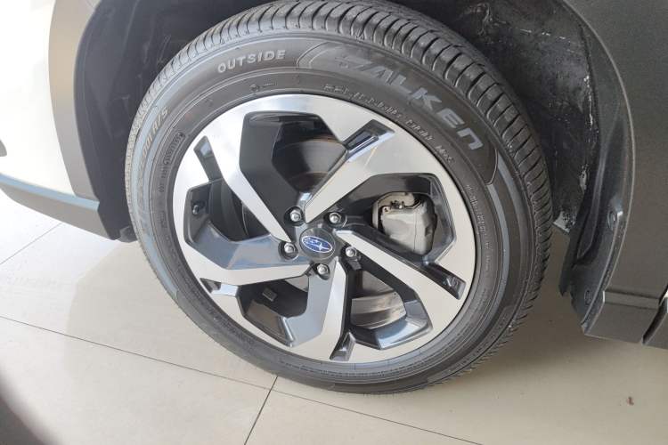 Used Subaru Forester 2024 2.5i AWD Flagship Edition EyeSight Left Front Wheel Hub