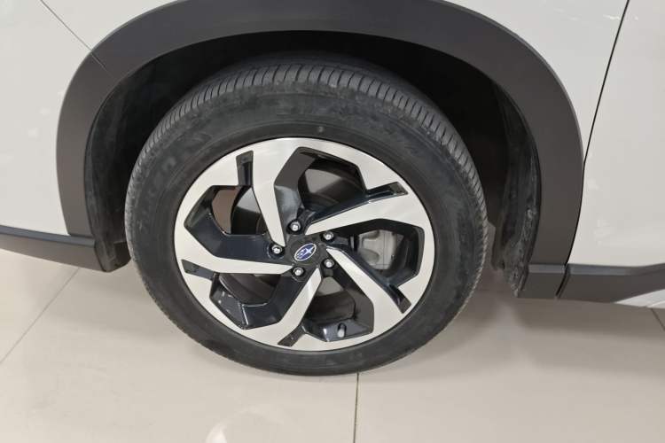 Used Subaru Forester 2024 2.5i AWD Flagship Edition EyeSight Left Front Wheel Hub