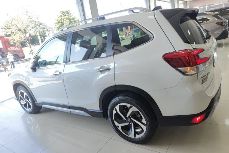 Used Subaru Forester 2024 2.5i AWD Flagship Edition EyeSight Left Side