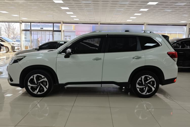 Used Subaru Forester 2024 2.5i AWD Flagship Edition EyeSight Left Side