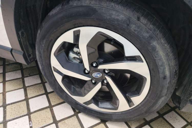 Used Subaru Forester 2024 2.5i AWD Flagship Edition EyeSight Right Front Wheel Hub