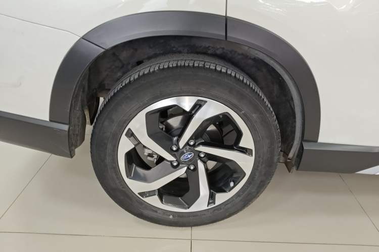 Used Subaru Forester 2024 2.5i AWD Flagship Edition EyeSight Right Rear Wheel Hub