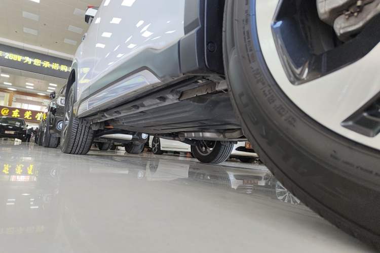 Used Subaru Forester 2024 2.5i AWD Flagship Edition EyeSight Right Side Sill