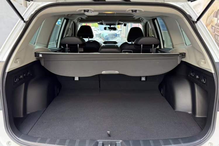 Used Subaru Forester 2024 2.5i AWD Premium Edition EyeSight Trunk