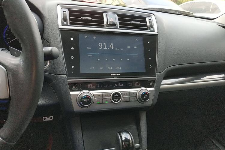 Used Subaru Legacy 2016 2.0 DIT All-Wheel-Drive Ultimate Edition Audio And AC Panel