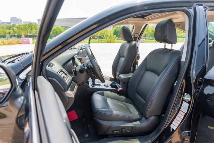 Used Subaru Legacy 2016 2.0 DIT All-Wheel-Drive Ultimate Edition Interior 4