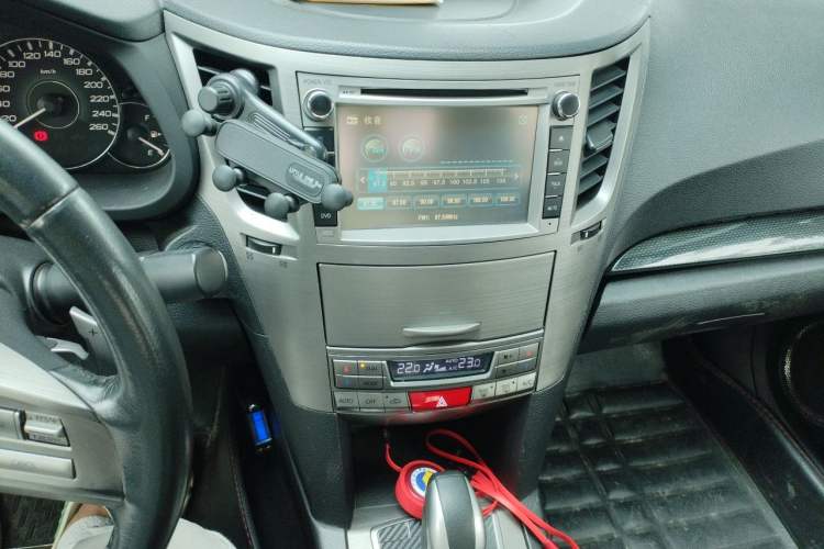 Used Subaru Legacy 2010 2.5GT Luxury Edition Audio And AC Panel