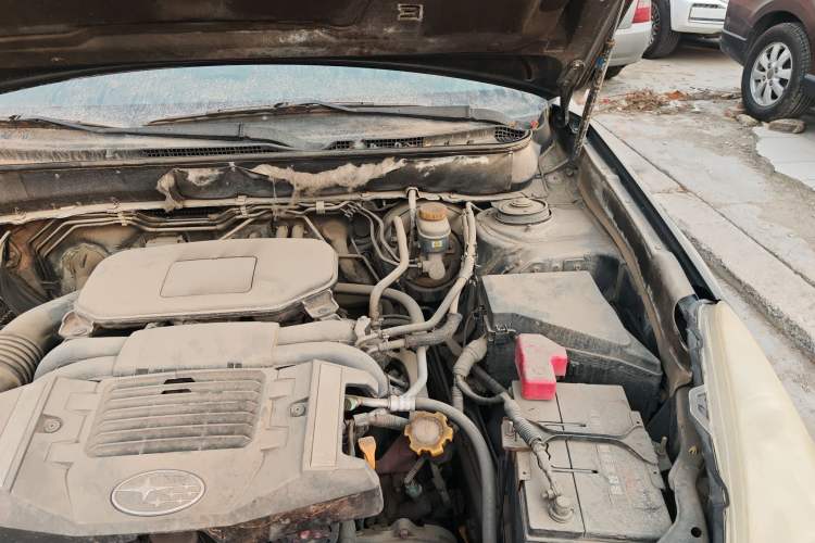 Used Subaru Legacy 2010 2.5i Luxury Edition Engine Bay Left