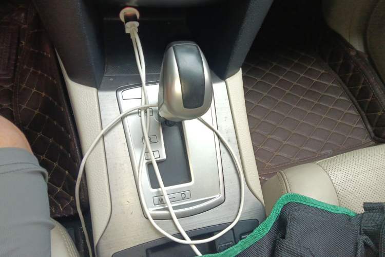 Used Subaru Legacy 2010 2.0i Luxury Edition Gear Lever