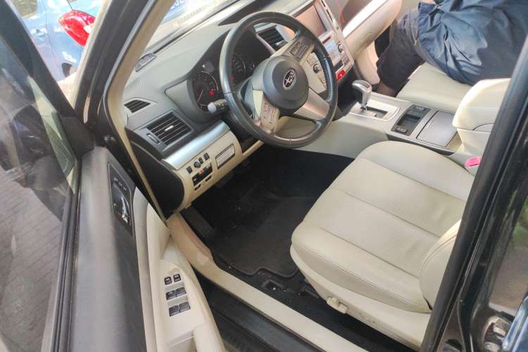 Used Subaru Legacy 2010 2.0i Luxury Navigation Edition Left Front Seat