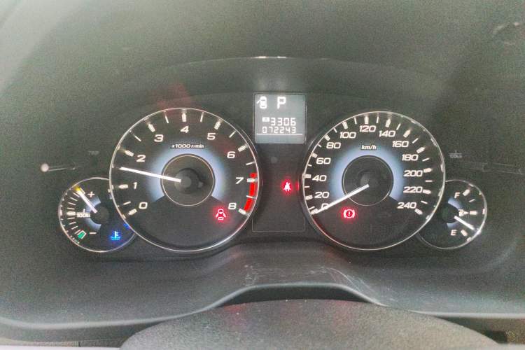 Used Subaru Legacy 2010 2.0i Luxury Navigation Edition Odometer Close Up