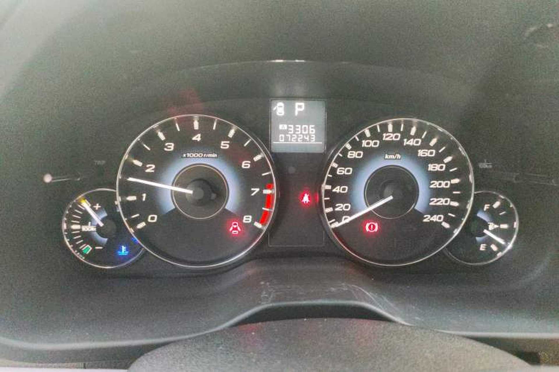 Used Subaru Legacy 2010 2.0i Luxury Navigation Edition Odometer Close Up