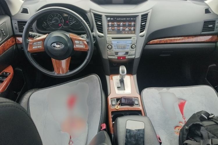 Used Subaru Legacy 2010 2.5i Luxury Navigation Edition Center Console