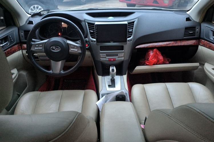 Used Subaru Legacy 2010 2.5i Luxury Edition Center Console