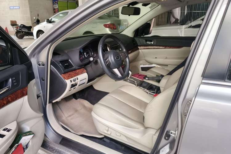 Used Subaru Legacy 2010 2.5i Luxury Edition Driver Seat