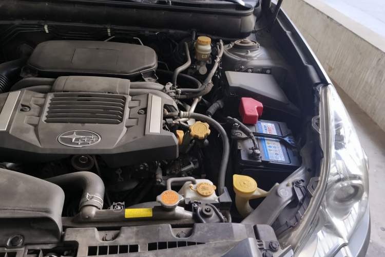 Used Subaru Legacy 2010 2.5i Luxury Edition Engine Bay Left