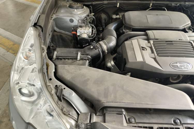 Used Subaru Legacy 2010 2.5i Luxury Edition Engine Bay Right