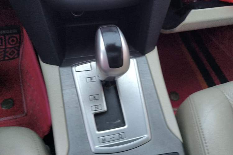 Used Subaru Legacy 2010 2.5i Luxury Edition Gear Lever