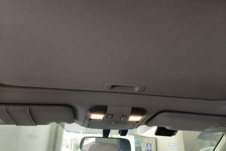 Used Subaru Legacy 2010 2.5i Luxury Edition Headliner