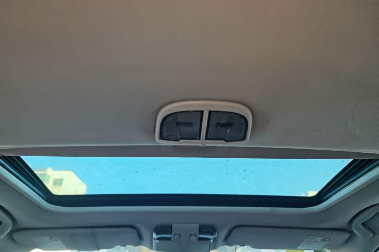Used Subaru Legacy 2010 2.5i Luxury Navigation Edition Headliner