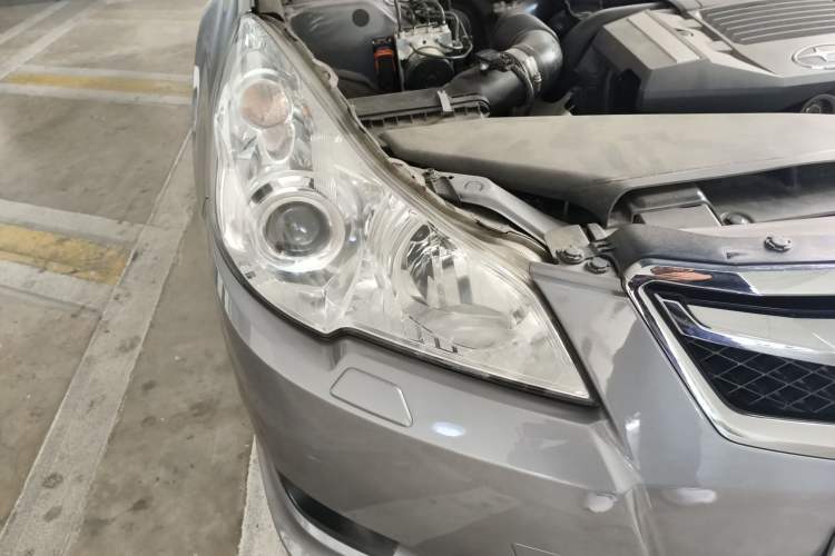 Used Subaru Legacy 2010 2.5i Luxury Edition Right Front Headlight