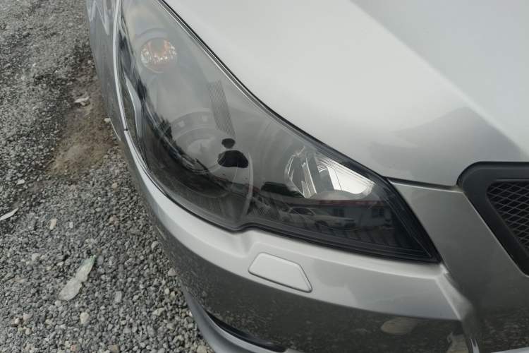 Used Subaru Legacy 2010 2.5i Luxury Navigation Edition Right Front Headlight