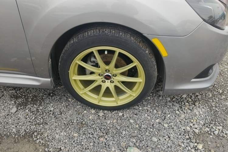 Used Subaru Legacy 2010 2.5i Luxury Navigation Edition Right Front Wheel Hub