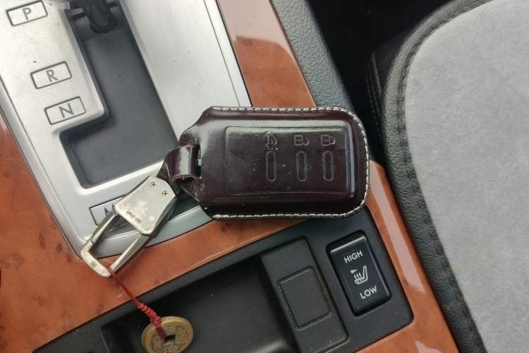 Used Subaru Legacy 2010 2.5i Luxury Navigation Edition Vehicle Key
