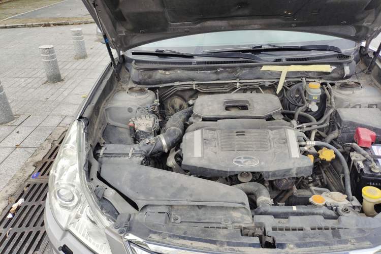 Used Subaru Legacy 2010 2.5i Luxury Edition Engine Bay Right