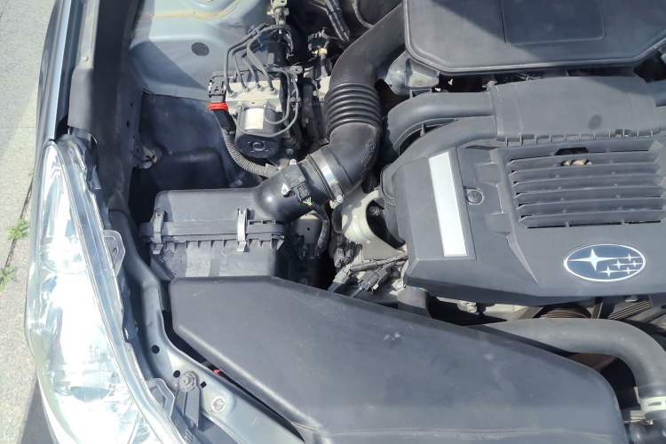 Used Subaru Legacy 2010 2.5i Luxury Edition Engine Bay Right