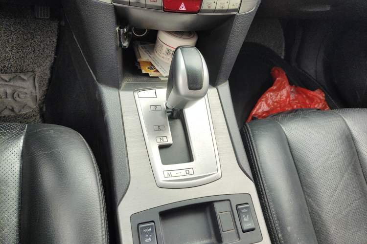 Used Subaru Legacy 2010 2.5i Luxury Edition Gear Lever