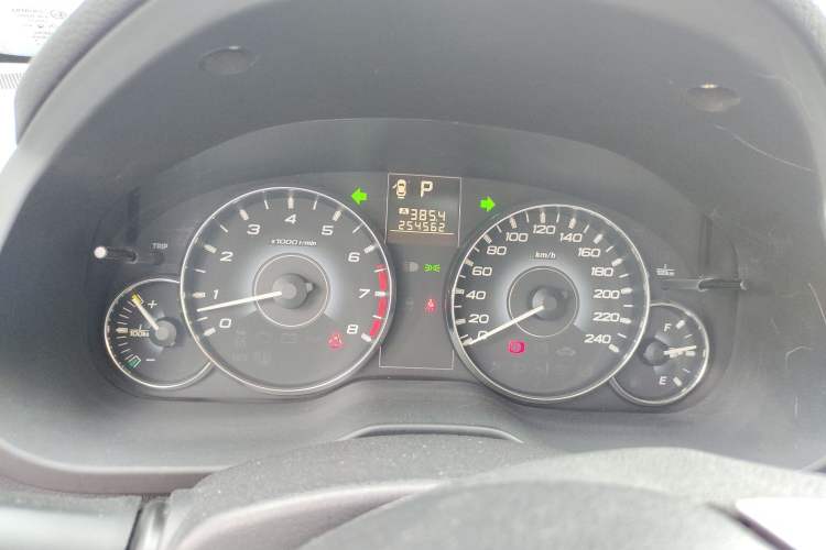 Used Subaru Legacy 2010 2.5i Luxury Edition Instrument Cluster