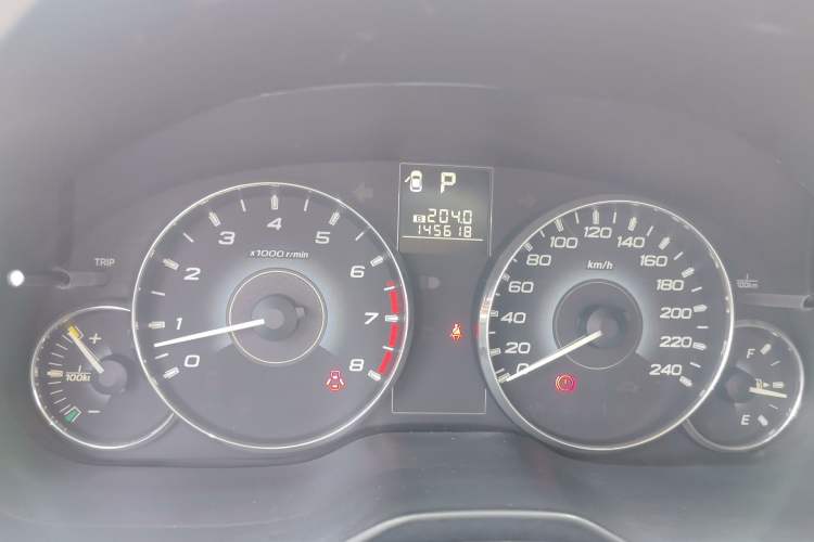 Used Subaru Legacy 2010 2.5i Luxury Edition Odometer Close Up