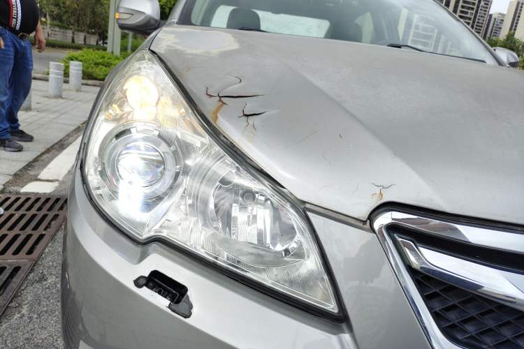 Used Subaru Legacy 2010 2.5i Luxury Edition Right Front Headlight