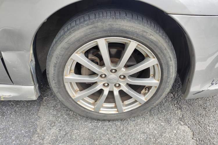Used Subaru Legacy 2010 2.5i Luxury Edition Right Front Wheel Hub