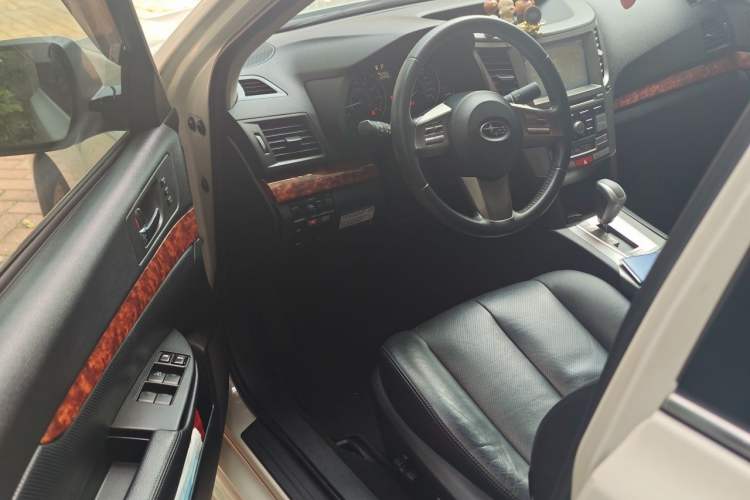 Used Subaru Legacy 2010 2.5i Luxury Navigation Edition Driver Seat