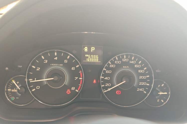 Used Subaru Legacy 2010 2.5i Luxury Navigation Edition Odometer Close Up