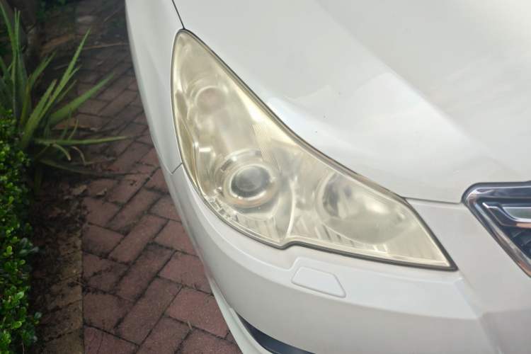 Used Subaru Legacy 2010 2.5i Luxury Navigation Edition Right Front Headlight