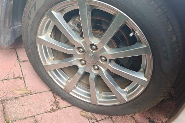 Used Subaru Legacy 2010 2.5i Luxury Navigation Edition Right Front Wheel Hub